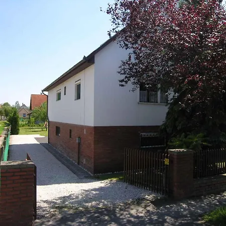 Apartman In Balatonlelle/balaton 19160