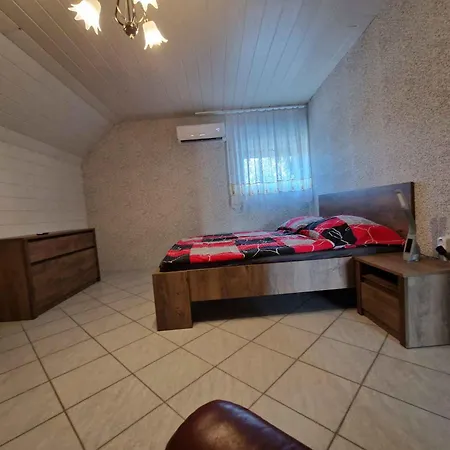 Apartman In Balatonlelle/balaton 19160