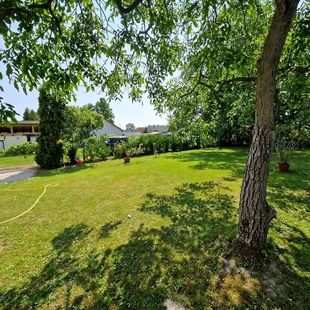 In - Balaton 19160 * Balatonlelle